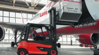 Linde Stapler im Einsatz am Flughafen Linde Stapler im Einsatz am Flughafen