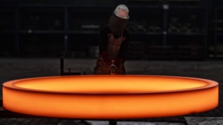 Der Prägestempel für den glühenden Ring. Der Prägestempel für den glühenden Ring.