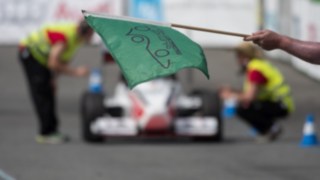 Rennwagen der Forula Student am Start im Hockenheimring Rennwagen der Forula Student am Start im Hockenheimring