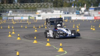 Rennwagen der studentischen Teams stellen ihre Leistung am Hockenheimring unter Beweis Rennwagen der studentischen Teams stellen ihre Leistung am Hockenheimring unter Beweis