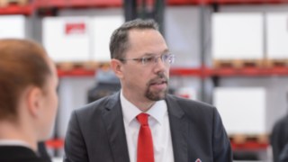Frank Heptner, Senior Director Consultancy Frank Heptner im Gespräch mit Personen