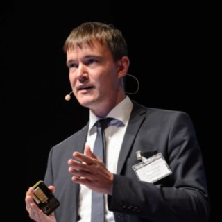 Andreas Lewandowski beim MH Symposium 2017 Andreas Lewandowski während eines Vortrags.