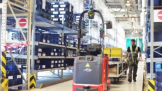Automatisierte Trucks von Linde im Einsatz bei Opel Automatisierte Trucks von Linde