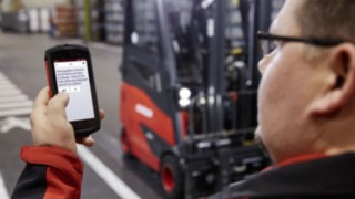 Erhöhte Sicherheit des Fahrers dank der digitalen Flottenmanagement-Lösung connect: von Linde Materialn Handling Mit der digitalen Flottenmanagement-Lösung connect: von Linde Material Handling lässt sich die Sicherheit des Fahrers erhöhen.