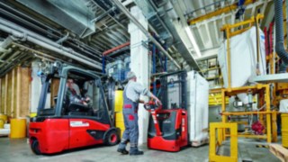 Hochhubwagen von Linde bei Sika Hochhubwagen von Linde bei Sika