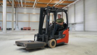 Der Xi16 und Xi20 P von Linde Material Handling im Test beim Staplerexperten Theo Egberts. VIdeo des Staplerexperten Theo Egberts, der die Linde Xi-Modelle testet.