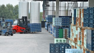 E-Truck auf dem Gelände von Mineralquellen Wüllner in Bielefeld. E-Truck auf dem Gelände von Mineralquellen Wüllner in Bielefeld.
