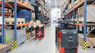 Neuer Vertikalkommissionierer V08 von Linde Material Handling 