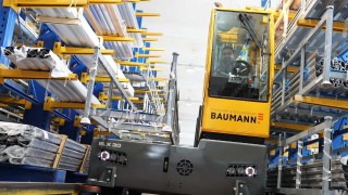 Baumann Seitenstapler im Einsatz