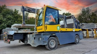 Baumann Seitenstapler Baumann Seitenstapler für Langgut Transport