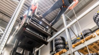 Abseilschulung Regalkommissionierer