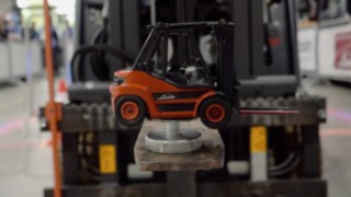 StaplerCup Spielstation Minifässer