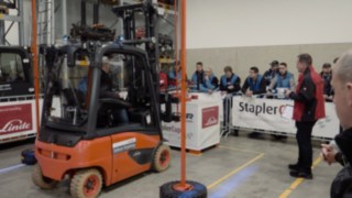 StaplerCup Spielstation Minifässer