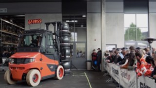 Turmbau beim Finalspiel StaplerCup 2019 